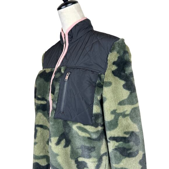 Rails Wesley Green Black Camo Soft Faux Fur Zipper Jacket Pockets Revolve - Picture 8 of 16